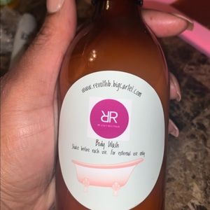 Body wash scents Vary